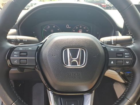 Used 2025 Honda Accord Touring image 5