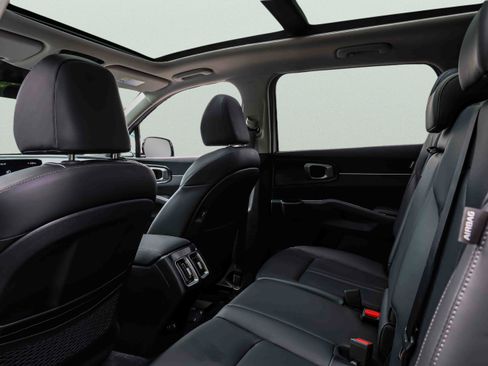 Certified 2026 Kia Sorento S w/ S Panoramic Sunroof Package FWD image 23