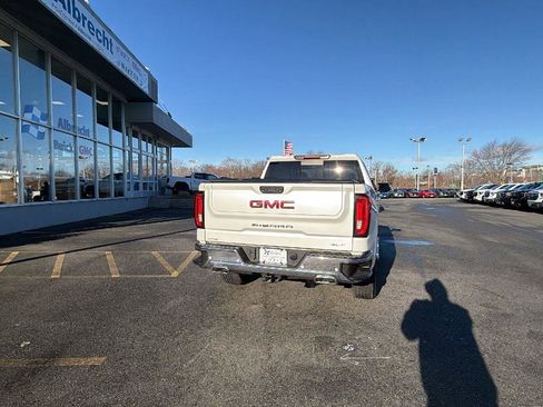Certified 2022 GMC Sierra 1500 SLT w/ SLT Premium Plus Package image 6