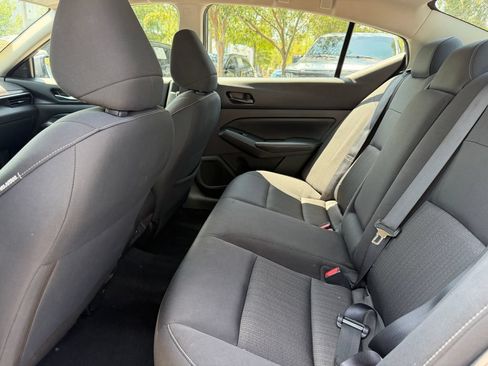 Used 2024 Nissan Altima 2.5 SV FWD image 11