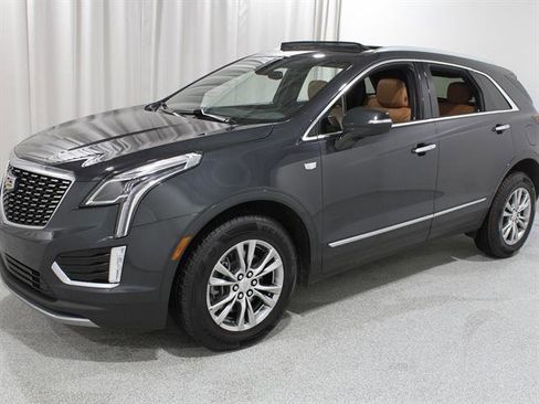 Certified 2022 Cadillac XT5 Premium Luxury image 3
