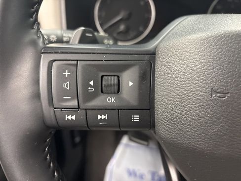 Used 2025 Nissan Rogue SV image 34