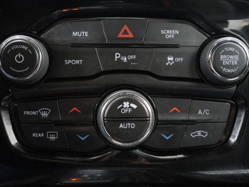 Used 2021 Chrysler 300 S RWD image 18