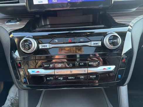 Certified 2022 Ford Explorer Limited image 31