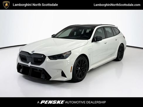 Used 2025 BMW M5 Touring AWD/4WD image 1