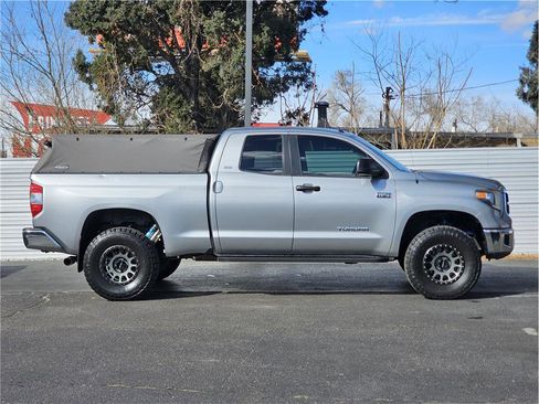 Used 2018 Toyota Tundra SR5 image 9