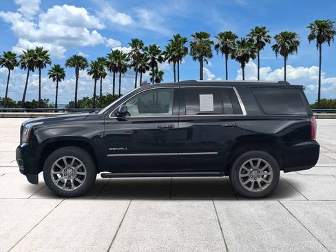 Used 2017 GMC Yukon Denali w/ Enhanced Security Package AWD/4WD image 6