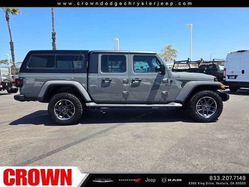 Used 2023 Jeep Gladiator Overland AWD/4WD image 8