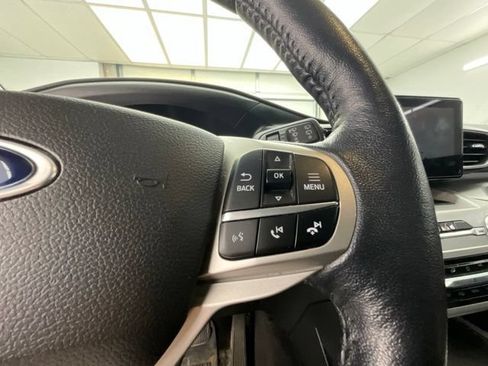 Used 2020 Ford Explorer XLT w/ Equipment Group 202A AWD/4WD image 19