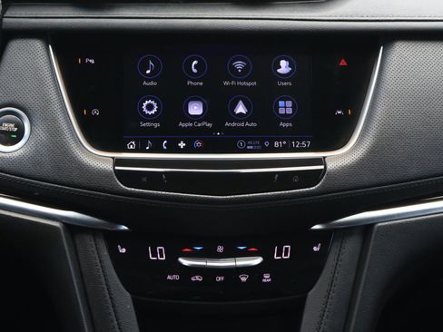 Used 2023 Cadillac XT6 Luxury image 16