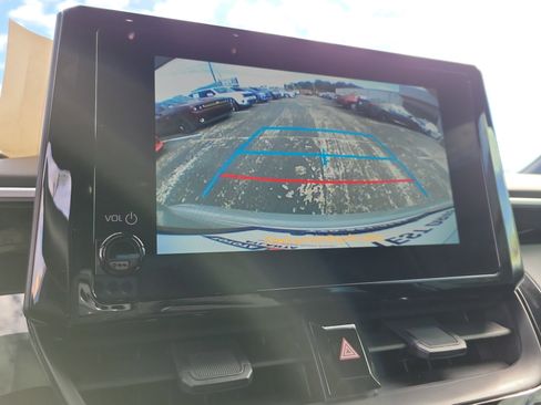 Used 2025 Toyota Corolla SE image 26