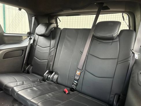 Used 2019 Cadillac Escalade Platinum AWD/4WD image 23