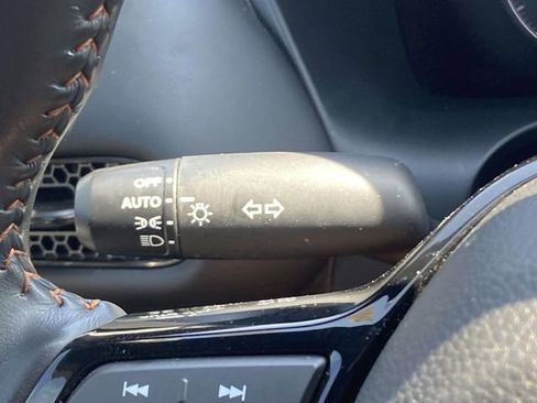 Used 2025 Honda HR-V Sport image 28