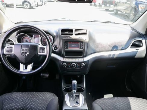 Used 2018 Dodge Journey SE FWD image 5
