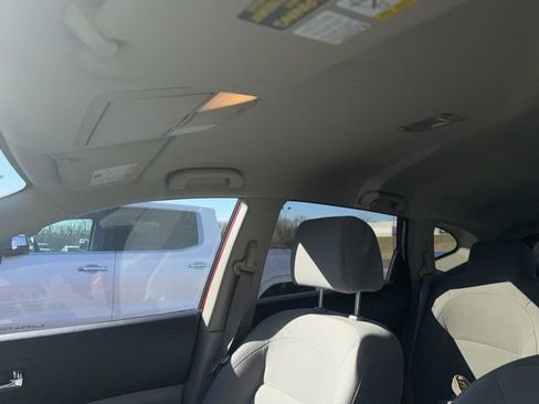 Used 2015 Nissan Rogue S w/ Convenience Package image 27