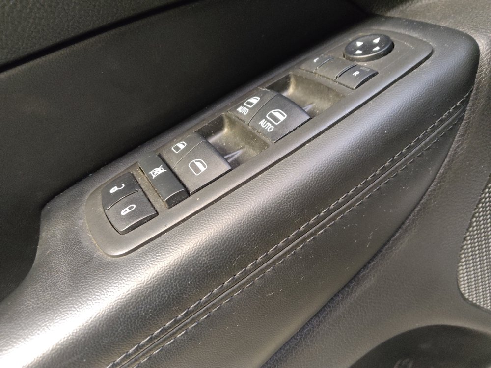 Used 2021 Jeep Grand Cherokee Laredo X AWD/4WD image 27
