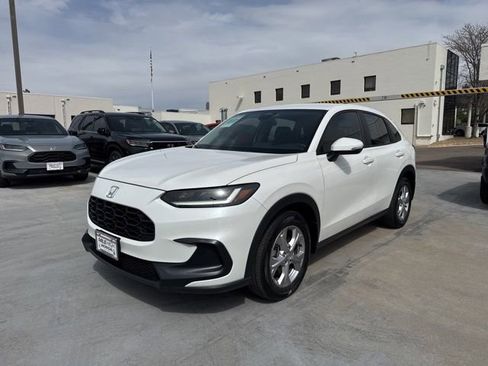 Used 2024 Honda HR-V LX image 2