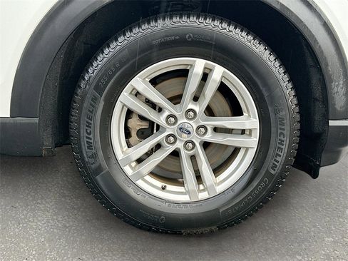 Used 2020 Ford Explorer XLT w/ Equipment Group 202A image 30