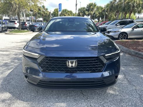 Used 2025 Honda Accord SE image 9