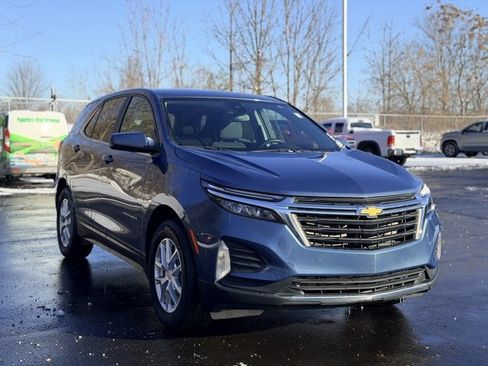 Certified 2024 Chevrolet Equinox LT w/ LPO, Floor Liner Package image 3