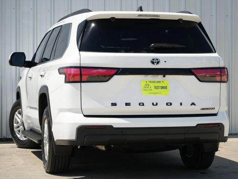 Used 2025 Toyota Sequoia SR5 image 6
