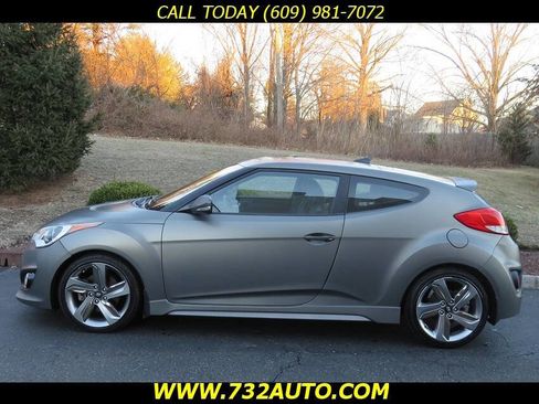 Used 2015 Hyundai Veloster Turbo image 2