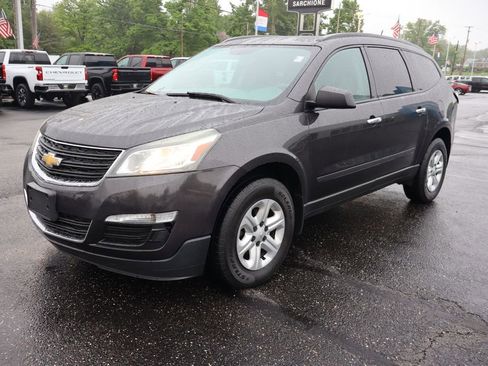 Used 2015 Chevrolet Traverse LS FWD image 29