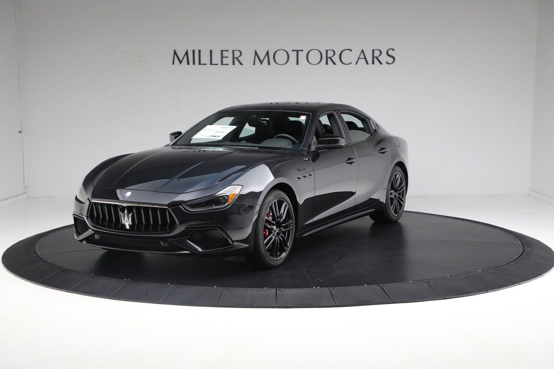 Certified 2024 Maserati Ghibli Modena Q4 AWD/4WD image 3