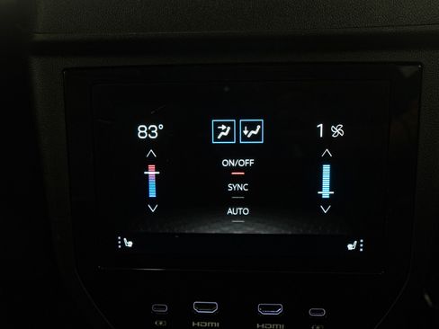 Used 2025 GMC Yukon XL Denali Ultimate w/ LPO, Floor Liner Package image 15