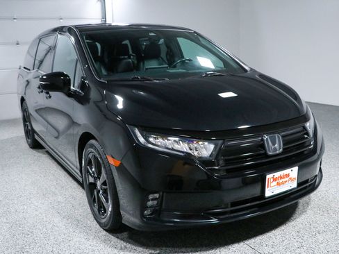 Used 2023 Honda Odyssey Sport image 5