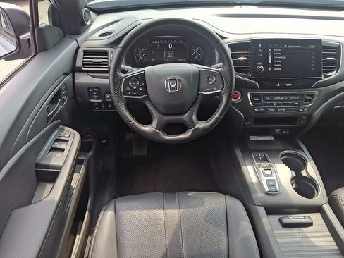 Used 2023 Honda Passport TrailSport image 11