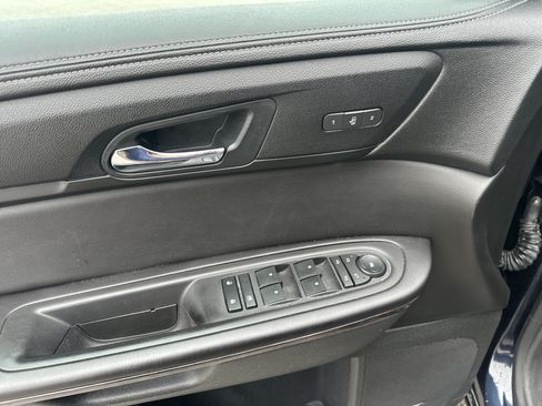 Used 2016 Chevrolet Traverse LTZ AWD/4WD image 13