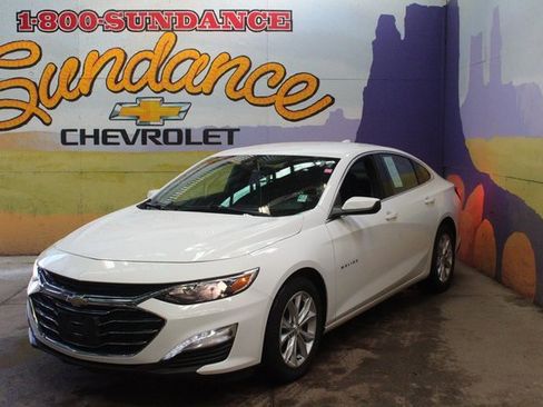 Used 2022 Chevrolet Malibu LT image 2