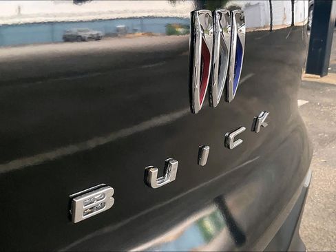 Used 2025 Buick Envista Preferred image 31