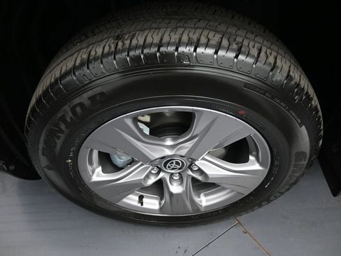 Certified 2025 Toyota RAV4 XLE w/ Convenience Package image 14