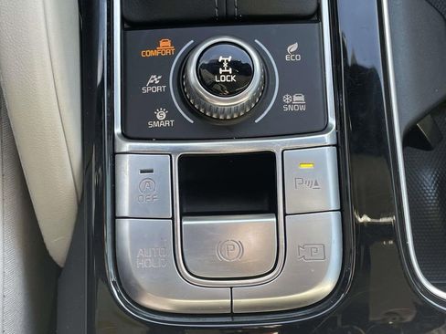 Used 2024 Kia Telluride SX Prestige image 24