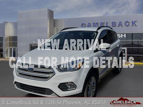 Used 2018 Ford Escape SE FWD image 1