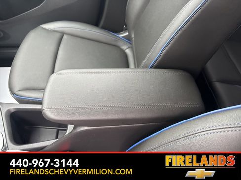 Certified 2025 Buick Encore GX Sport Touring image 23