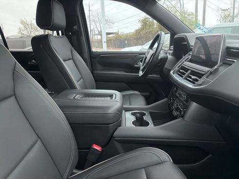 Used 2024 Chevrolet Tahoe Premier w/ Premium Package image 3