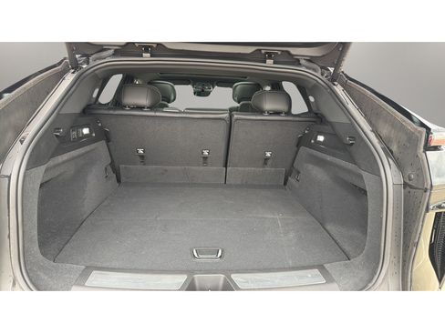 Used 2025 Cadillac Lyriq Sport AWD/4WD image 12