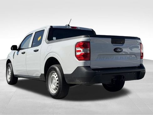 Used 2025 Ford Maverick XL w/ Equipment Group 102A AWD/4WD image 4