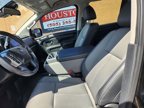 Used 2020 Nissan Titan S w/ S Utility Package image 6