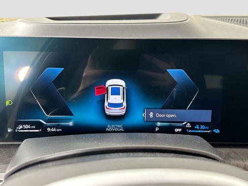 New 2026 BMW X5 xDrive50e image 10