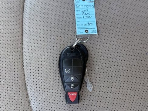 Used 2011 RAM 1500 Laramie image 30