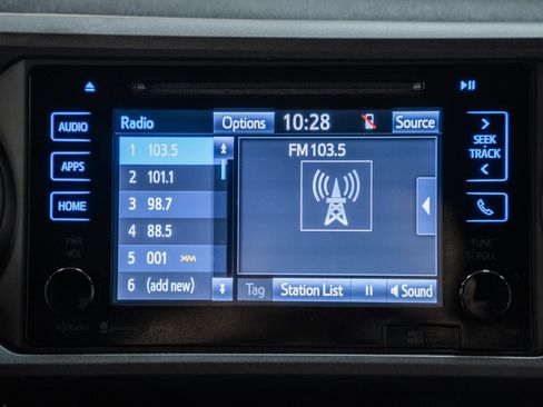 Used 2017 Toyota Tacoma TRD Off-Road w/ Tow Package (A/T) image 31