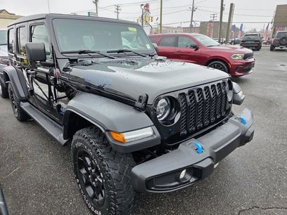 Used 2023 Jeep Wrangler Unlimited w/ Sun & Screen Package