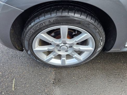 Used 2012 Volkswagen Beetle 2.5 FWD image 12