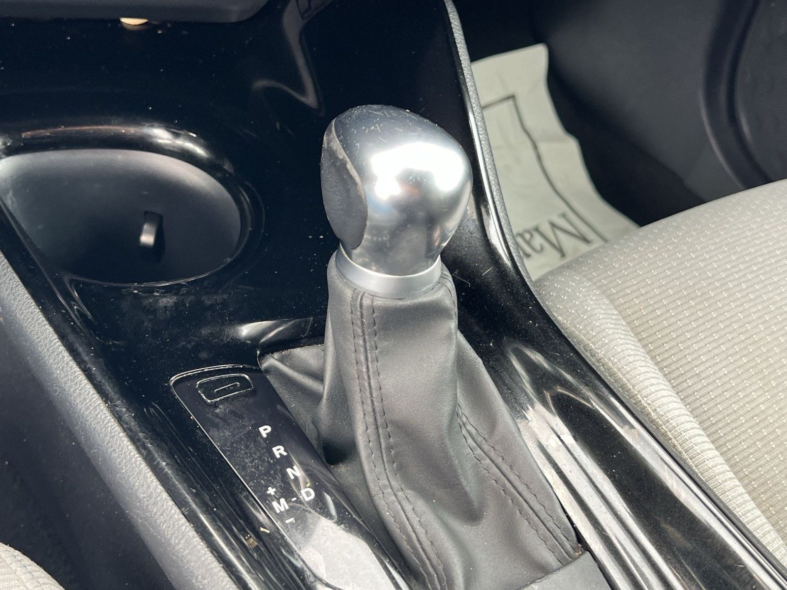 Used 2019 Toyota C-HR XLE FWD image 18