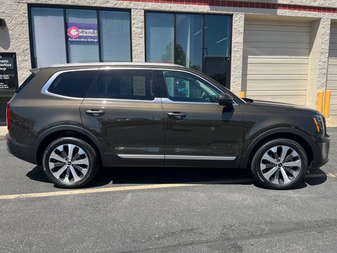 Used 2022 Kia Telluride S AWD/4WD image 11