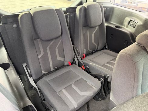 Used 2018 Ford Transit Connect XLT image 14